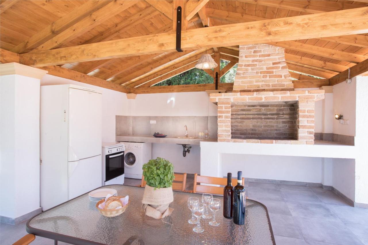 הוילה Evropouloi Olive Tree House מראה חיצוני תמונה