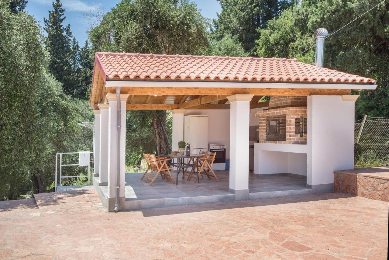 הוילה Evropouloi Olive Tree House מראה חיצוני תמונה